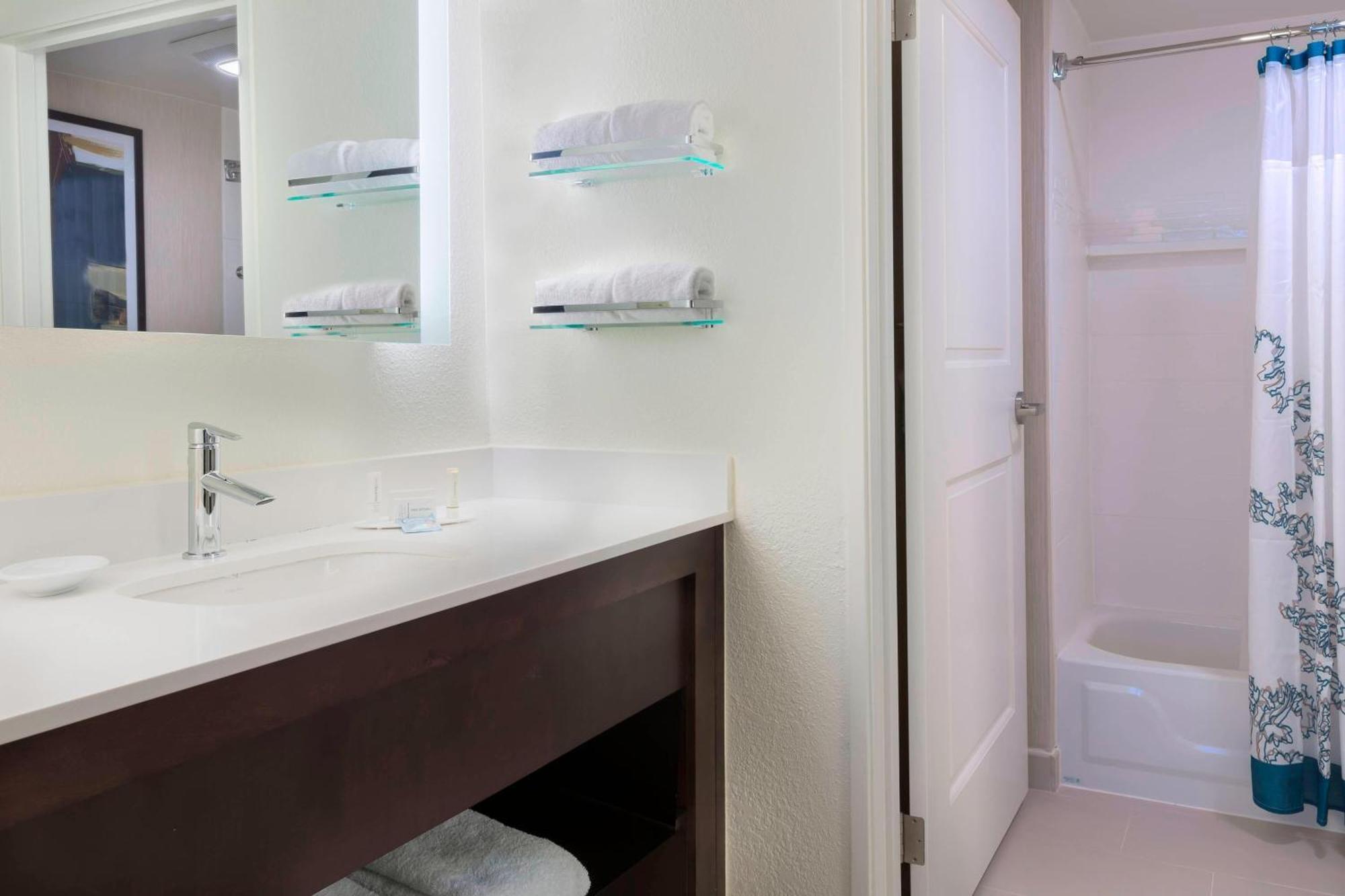 Residence Inn Tallahassee North I-10 Capital Circle מראה חיצוני תמונה